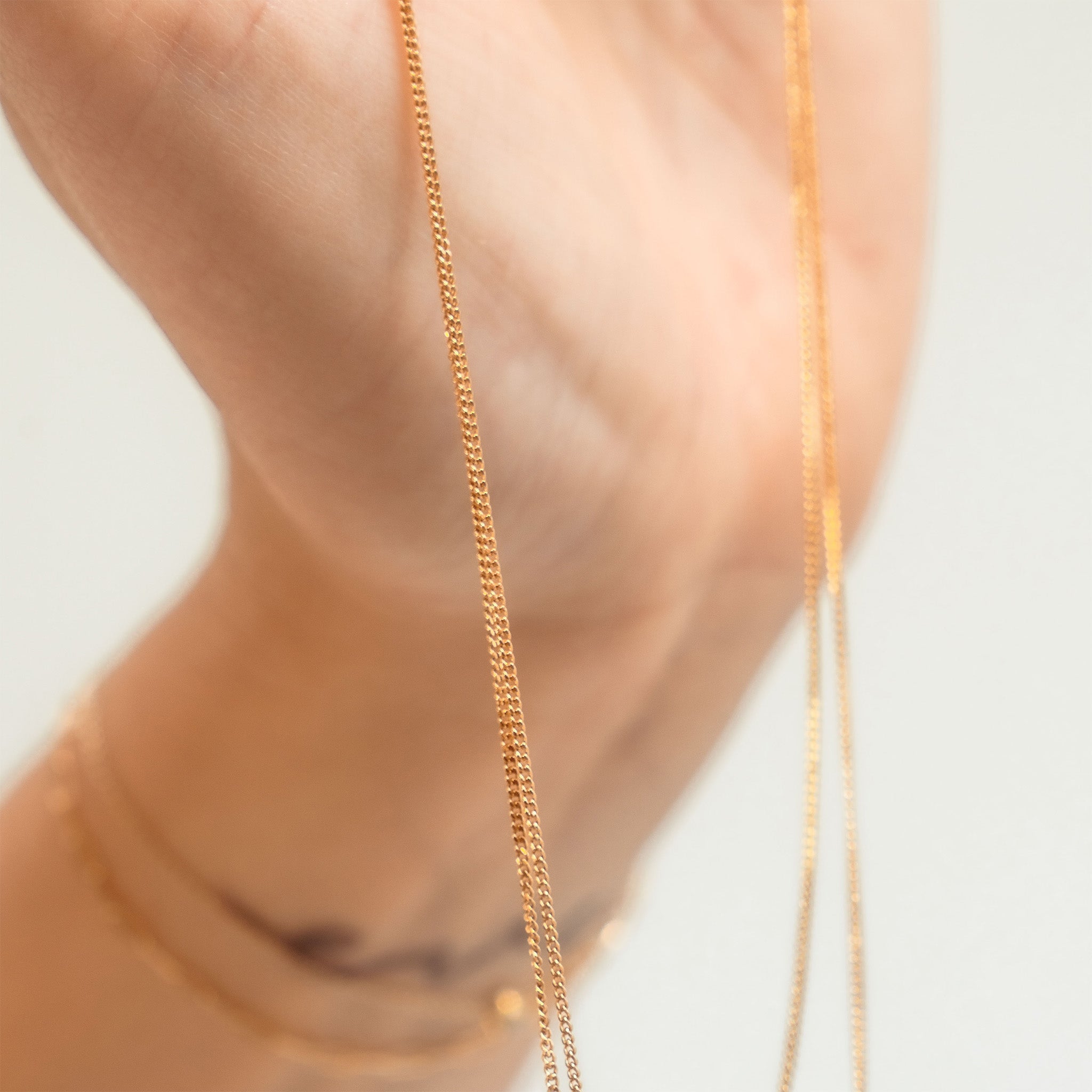 yellow gold fine curb chains