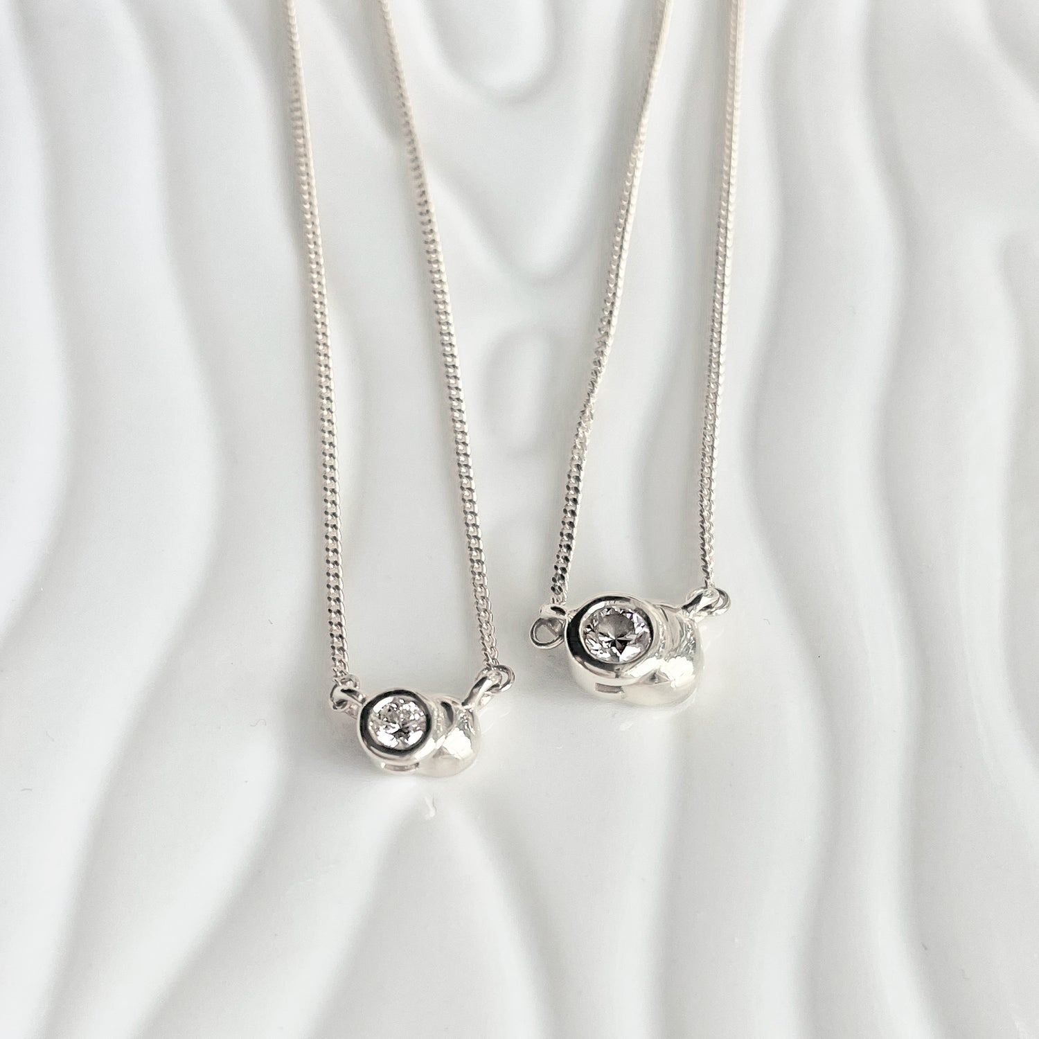 Shadow Necklace - White Gold